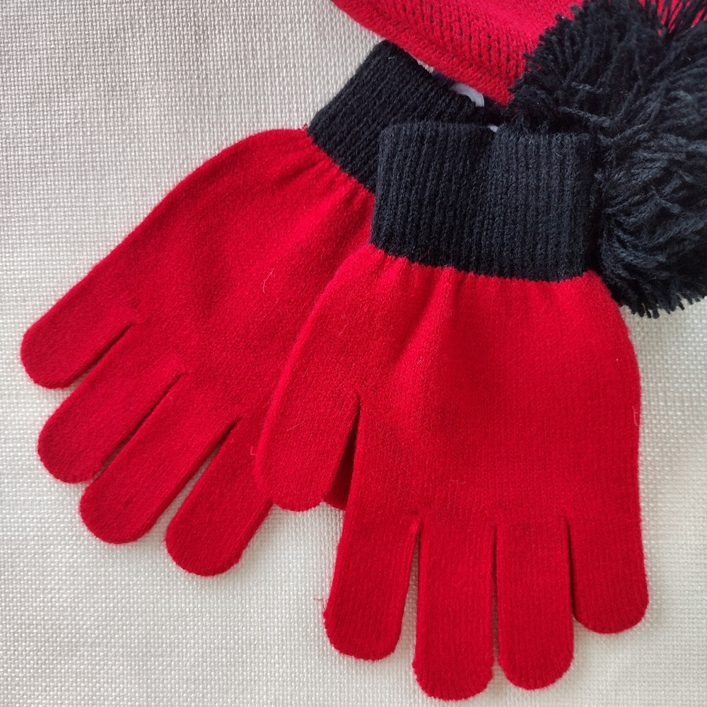 SOLD Marvel Spider-Man Children 4-9 yrs Hat & Gloves Set - Picture 5 of 11